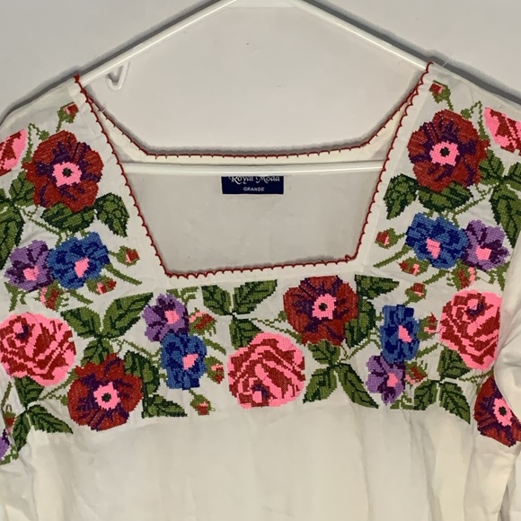 Royal Moda white tunic with embroidered cross-stitch large floral design Size L - Picture 2 of 9